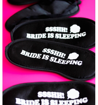 BRIDE IS SLEEPING BASKILI LASTİKLİ SİYAH UYKU BANDI