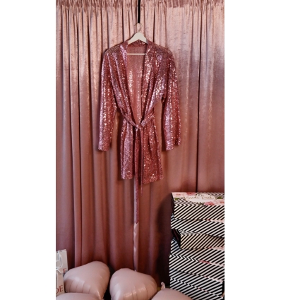 GLITZ AND GLOW-PAYETLİ PEMBE NEDİME KİMONO