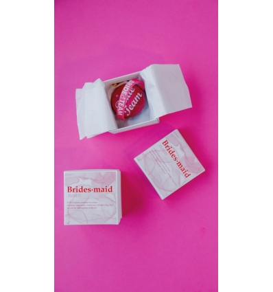 GLITZ AND GLOW-BRIDESMAID TANIMLI BASKILI KUTU