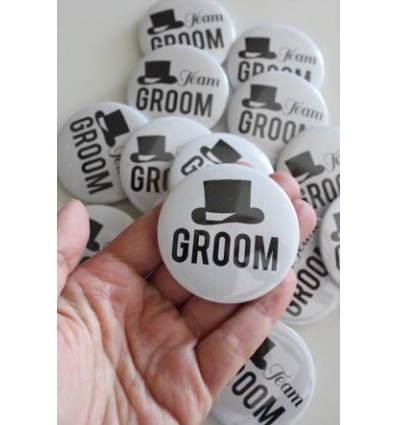 GROOM-GROOM TEAM BASKILI İĞNELİ ROZET
