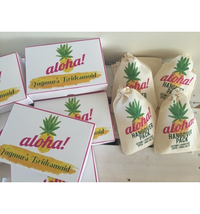ANANAS ALOHA DETAYLI İSİM BASKILI BEZ HANGOVER KESE